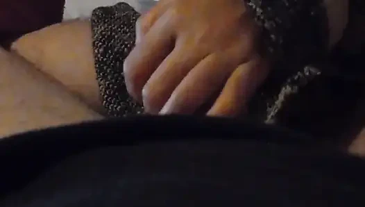 Чувственные Красные Ногти Не Дает Дойти До Оргазма, Дрочка На Диване - Контроль Спермы В Видео От Первого Лица