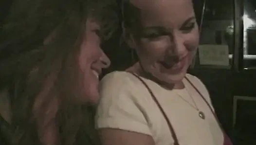 Versaute Taxifahrten: Heiße Lesbenbegegnung