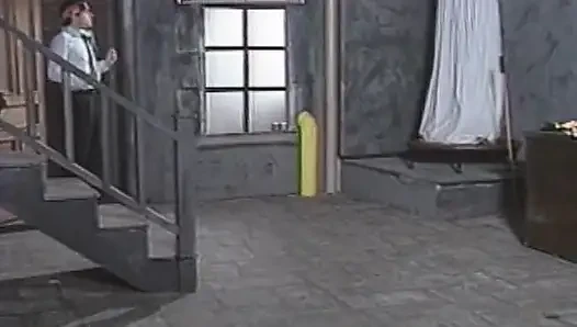 Vintage - cewek ini lagi asik fingering dan ngentot memek beceknya