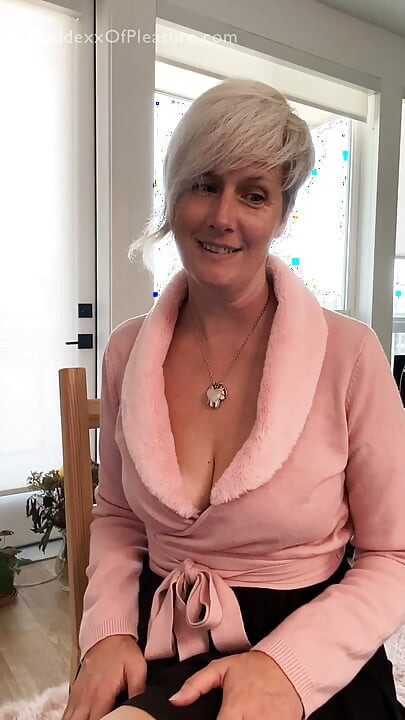 Hot Preview - Tapping My Best Friend's Mom While He's at the Gym