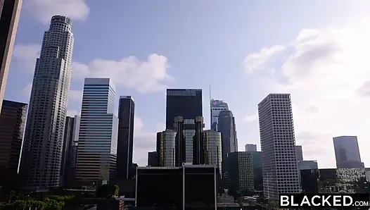 Si cantik vanna bardot dihitamkan dengan raksasa pria kulit hitam