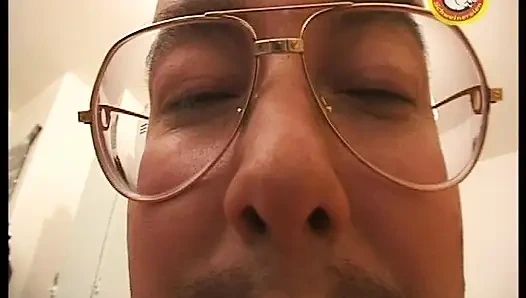 Alman Kapılarının Arkasında Özenle Siktir Edilir - Tam Film