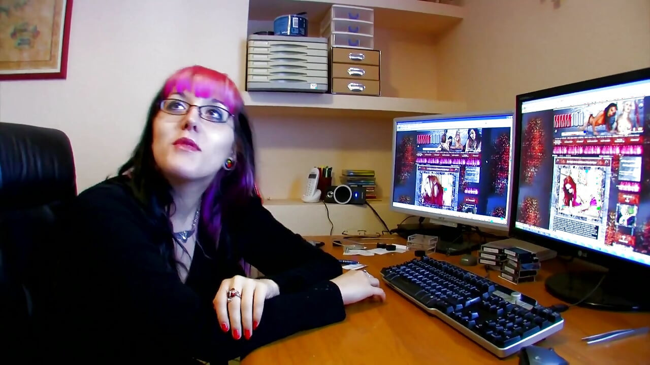 computer freak gets analized!!!