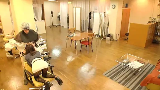 Göz temasının asla durmadığı salon