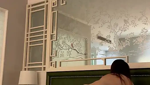 Lulu Wild - the Job Fucked Lulu on the Hotel Window for Everyone to See Her Body