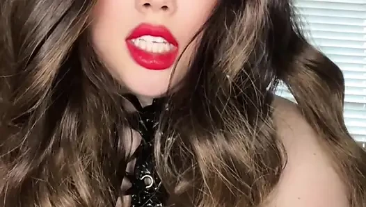 Smoking Leather Mistress Lends Out Her Favorite Toy
