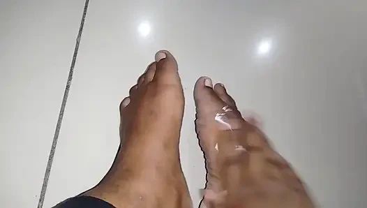 Siz güzel ayak sevenlerin eğlenmesi için en son videolarımın bir derlemesi.