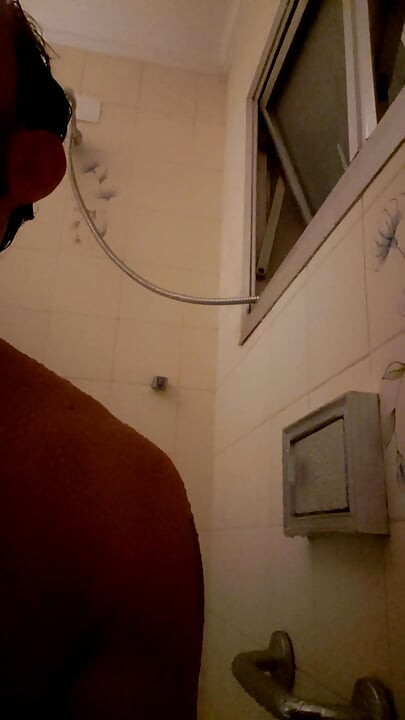 แคชมาสเตอร์ - ชื่นชมการอาบน้ําของอัลฟ่า