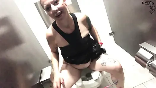Публичный писсинг Fetcon, подборка