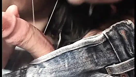 Brunette panas suka kontol besar