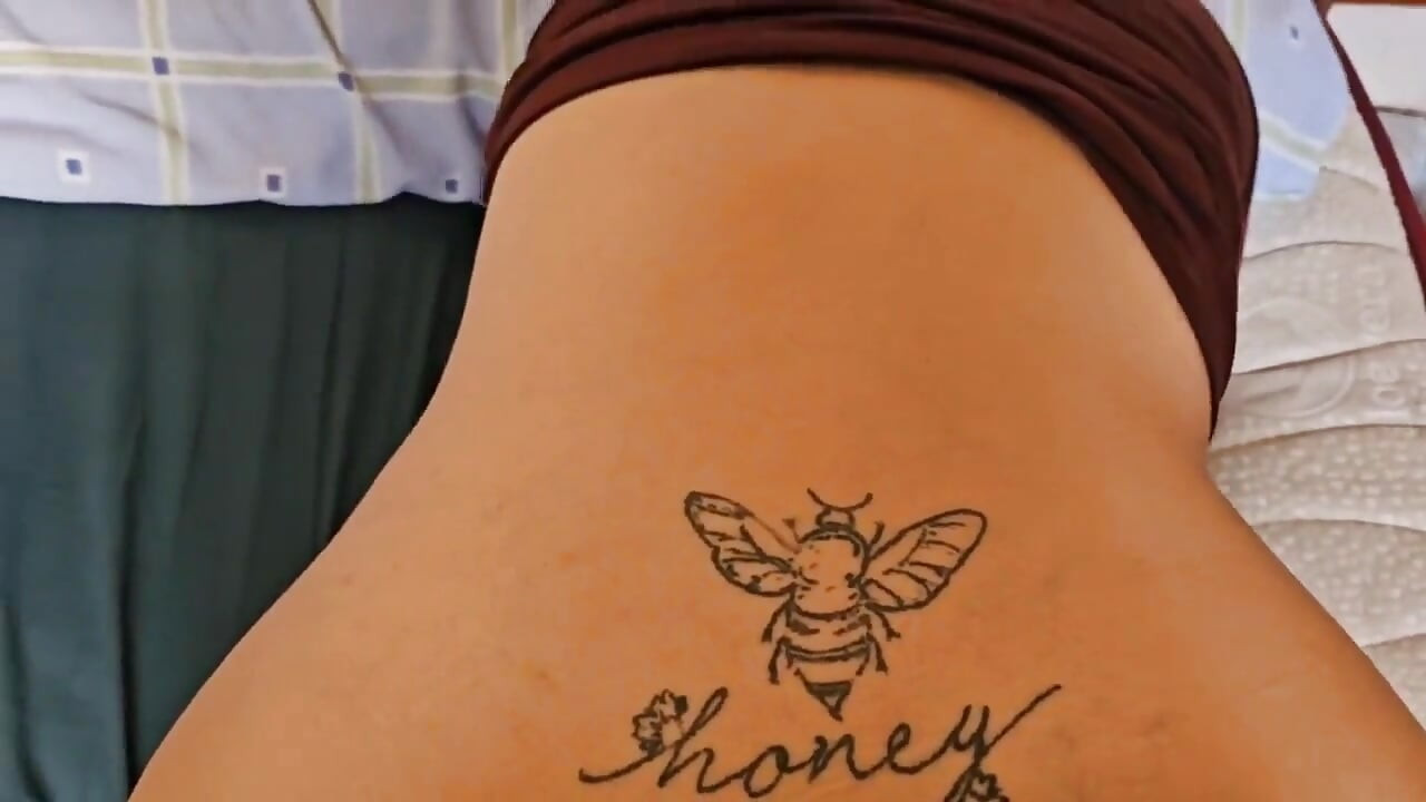 She Masturbates and I Take the Opportunity to Put It in and Cum Inside Her