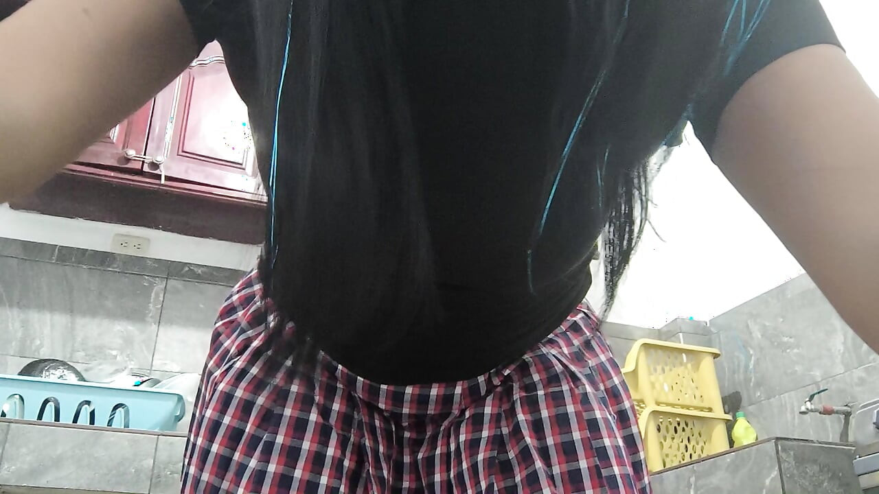 IMA NEŠTO NENORMALNO U SVOJOJ VAGINI!! ČUDNA KVRŽICA NA NJEZINIM VAGINALNIM USNAMA IZAZIVA STRAH I UZBUĐENJE