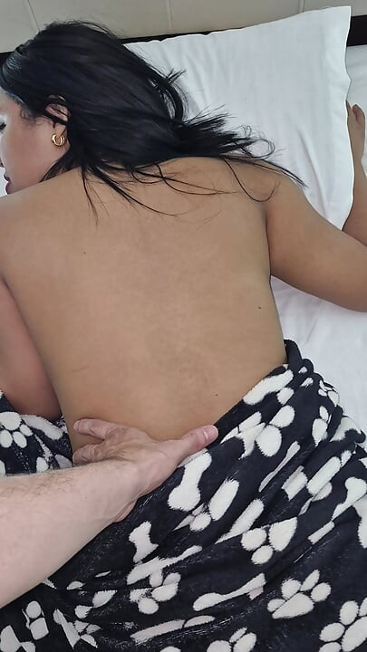I Could Not Oppose, This Beautiful Man Offered to Give Me a Massage and Gave Me His Dick