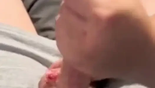 Üvey annem ev işlerimi bitirdikten sonra beni mastürbasyon yapıyor, ücretsiz kullanım