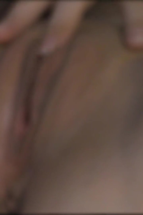 สาวงามวิดีโออีโรติกคนสวยช่วยหีตัวเองและโชว์ตูด