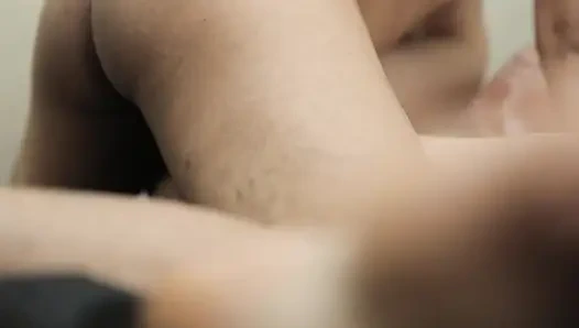 Saten tank üstü giyen Hintli kız vajinasına boşalana kadar sikiliyor