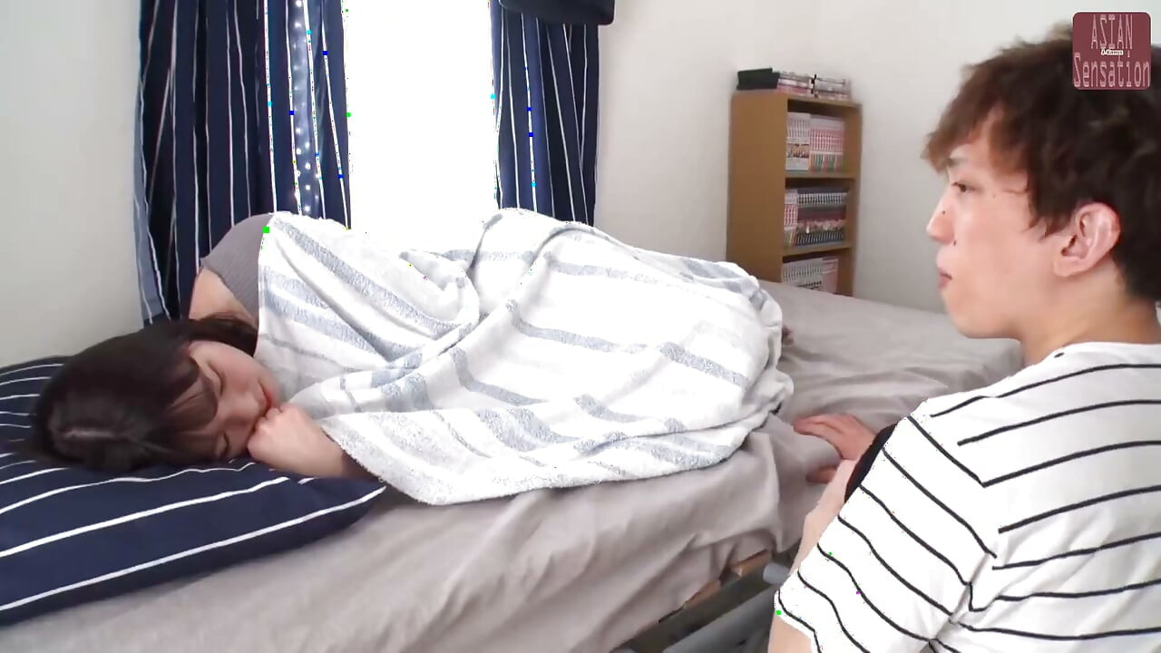 Nedbalý ukazování kalhotek - jeden pohled ho ztvrdne a nutí ho ztrácet kontrolu - část 2