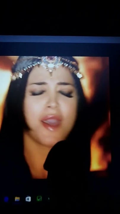 Shruti Hassan cum tribute