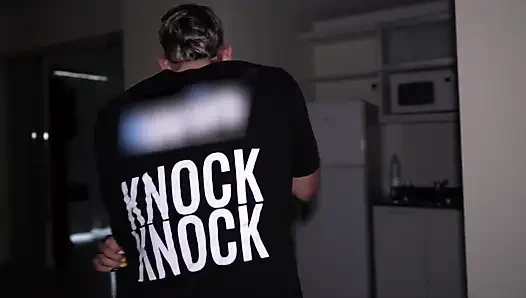 Villa Anderson Likes to Test the Houses with Her Asshole - Anal Creampie