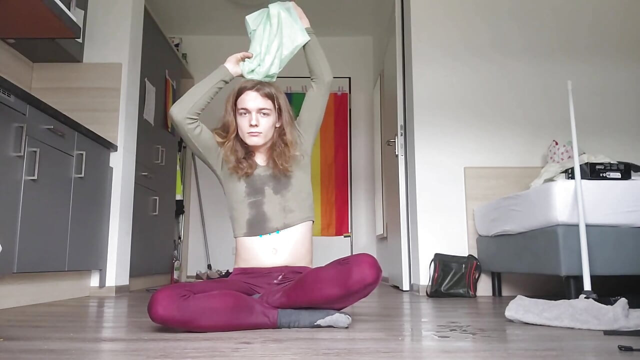 Κατουράω ξανά με το ίδιο κολάν