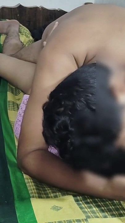 סרטון הקנטה פרטי של בחורה דסית עבורנו הצופים | קליפ 1