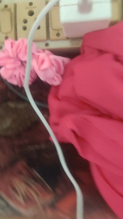 Güzel ladyboy roshni amatör ev yapımı eğlence ve boşalma | Klip 1