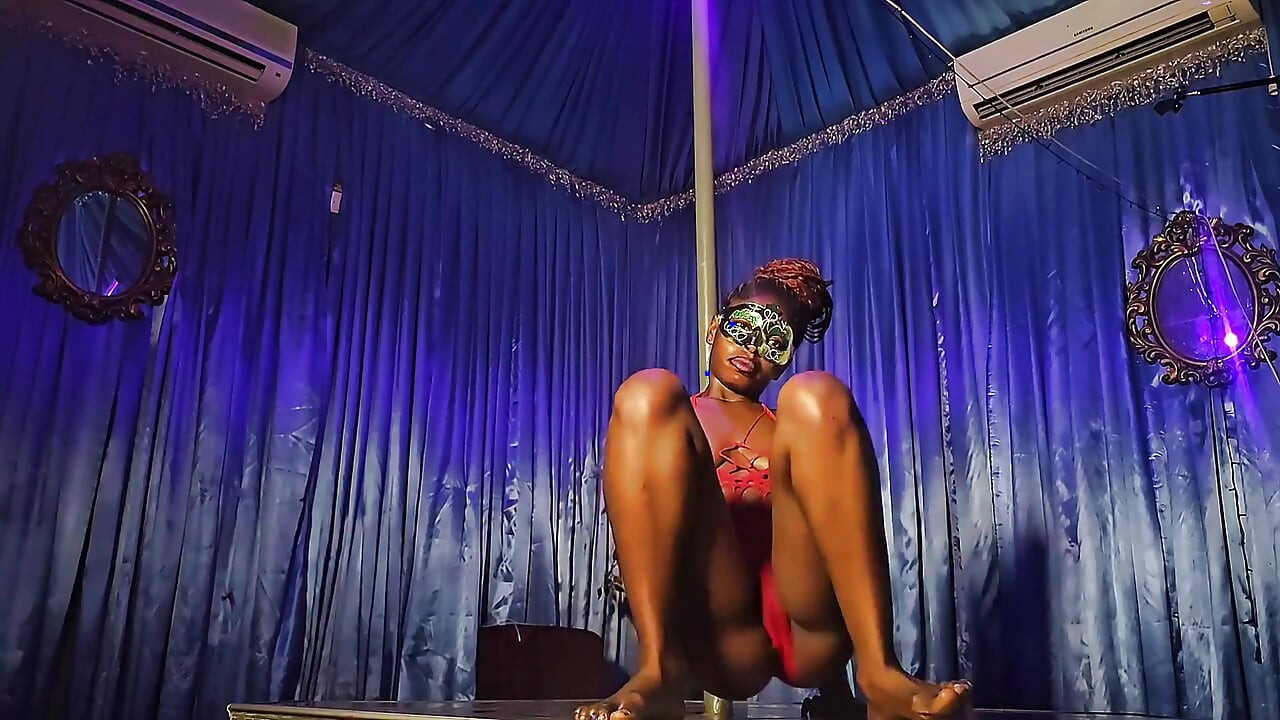 Sexxxy Teen Strippers Work Put in Work Practicing Their Twerking Skills, Who Won?!?!