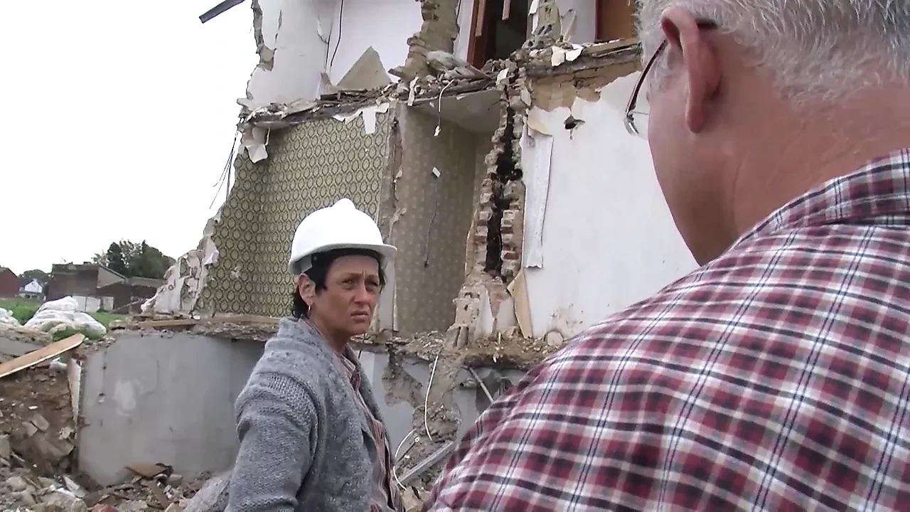 Xxxl 德国 爱情 - 情节 6