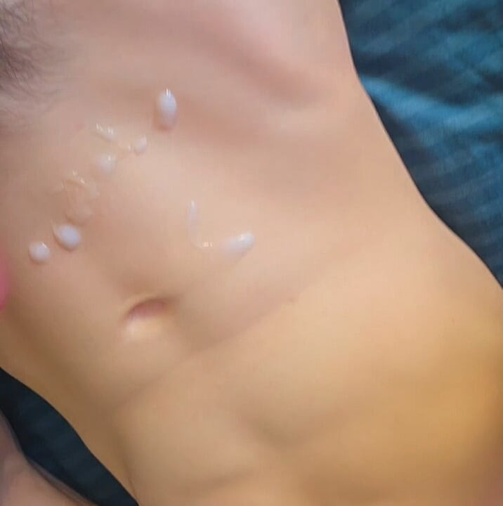 Cumming Guy jerking off Sweet cum