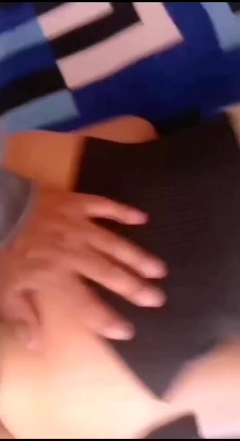 Emotivni trenutak iz "Radimo to prvi put analno s mojom curom i jako je boljelo, boli, boli, boli,"