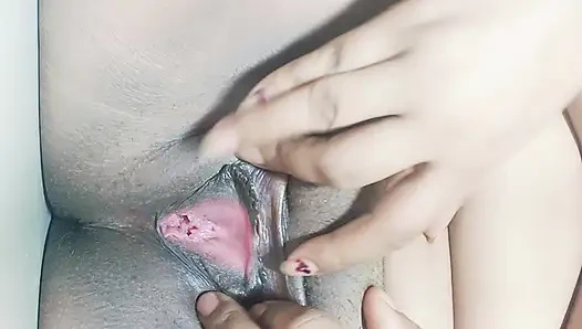 Desi bhabhi ki nude video Desi girl village wife nude video