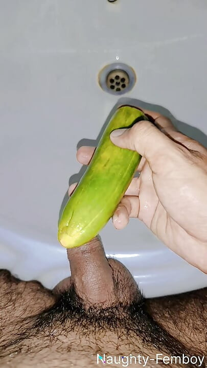 Cute Pakistani Femboy playing with cucumber make huge juice cum