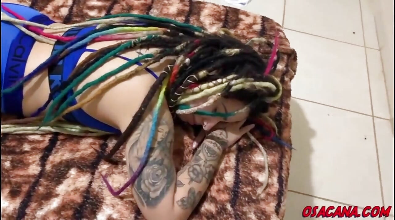 Masajista cachonda folla joven