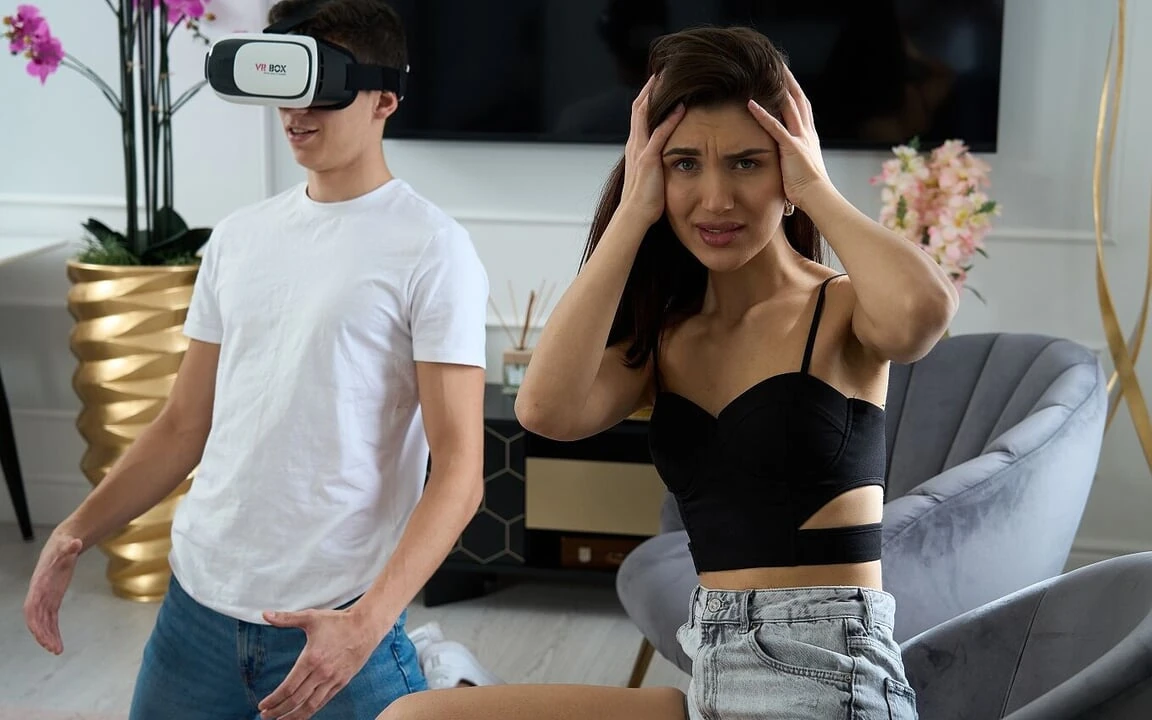 Leo Ahsoka,brady Bud - brunette,vr porn