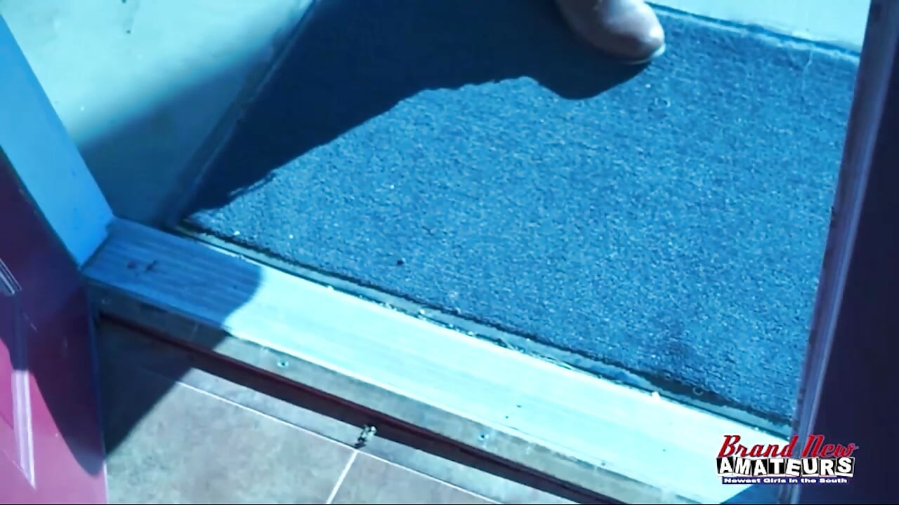 젖은 보지를 히타치로 마스루버빙하는 것을 즐기는 사랑스러운 시오후키 Skylar!