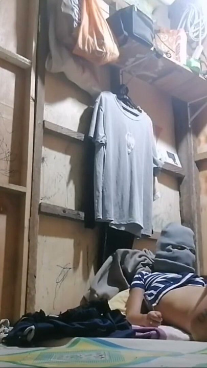 性感菲律宾妻子被继兄偷拍操逼 | 短片 2