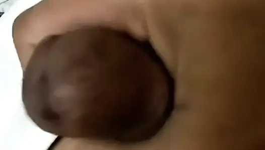Penis masajından eğlenceli pansiyon odası var.