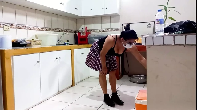 STEP-SIBLING STUDENTS CHALLENGE EACH OTHER AND THE FIRST ONE TO HAVE AN ORGASM LOSES THE CHALLENGE!!!!