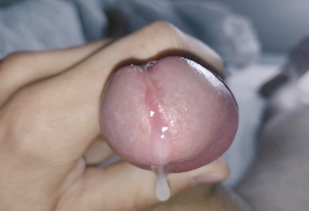 me encantan las erecciones matutinas que siempre termino con una hermosa y palpitante CORRIDA