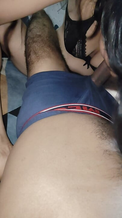 Sisam mu kurac i jebem ga jako 2 puta