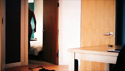 Tamara Grace трахает незнакомец