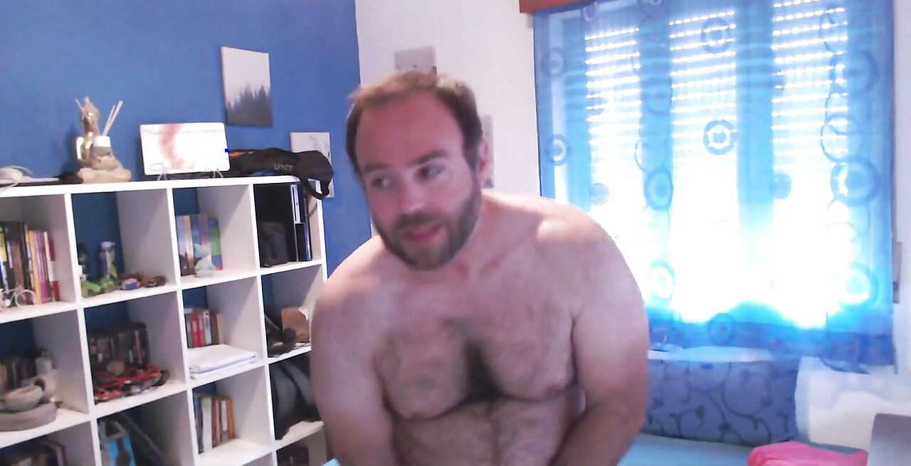 Silly Video, Shaving and Shaving Foam Pie to the Face