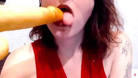 Heißes mädchen lutscht deinen großen schwanz