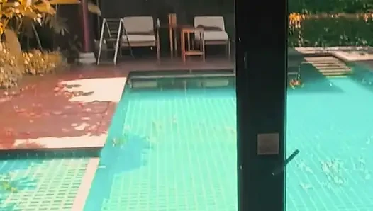 Teman wanita cantik hanya untuk satu hari 1 - jatuh cinta pada pandangan pertama dengan cuplikannya