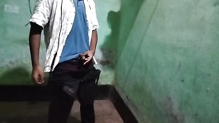 Doctor Quickly Masterbating loker room (seeing after gay present)