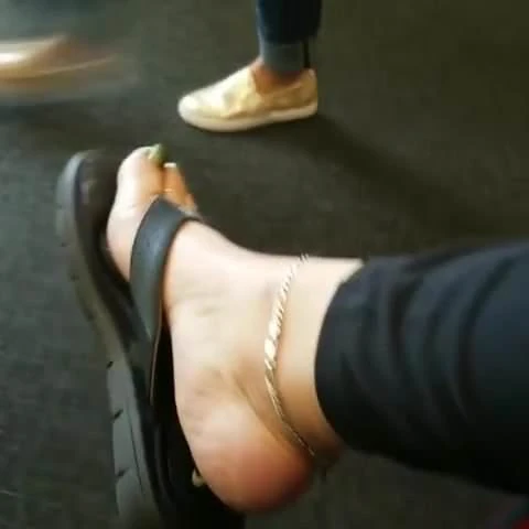 Sexy feet shoeplay