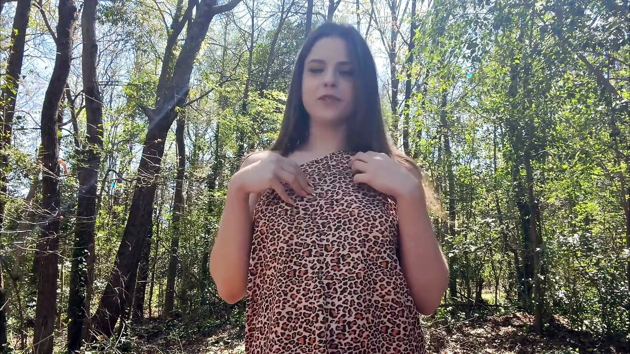 Burping Cave Girl Kat Snow 4K