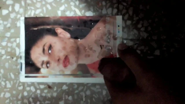 cum on kareena kapoor-full