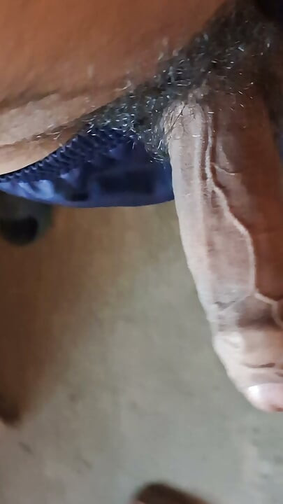 看到隔壁邻居老婆就硬了