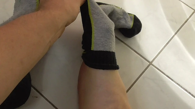 Take off Socks and watch my Feet Soles